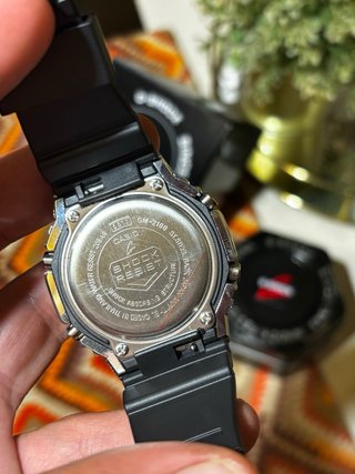 Reloj Casio G-Shock GM-2100 plata y Negro