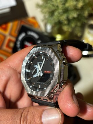 Reloj Casio G-Shock GM-2100 plata y Negro