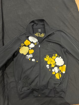 Chaqueta adidas Negra con Estampado