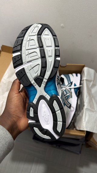 Tênis ASICS Azul e Branco