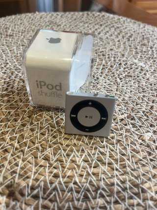 Apple iPod Shuffle con caja