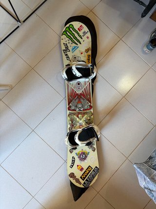 Tabla Burton de Snowboard con Fijaciones Burton