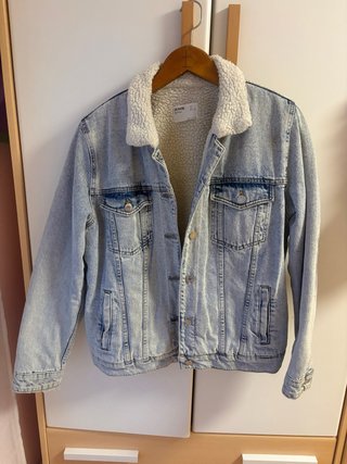 Cazadora vaquera con borrego Bershka