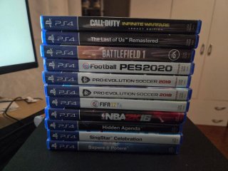 PS4 Slim 1tb + 3 controller + 11 giochi + dock