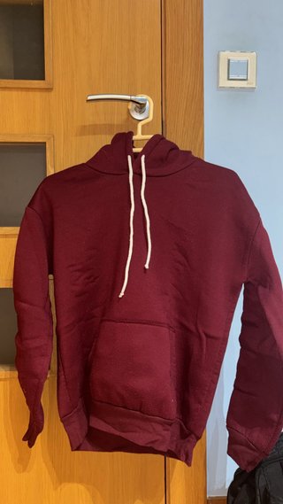 Sudadera Roja con Capucha
