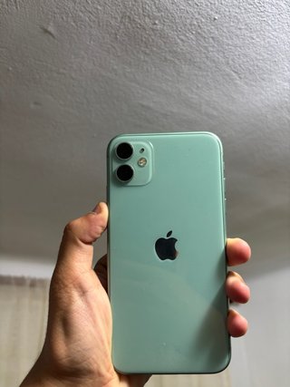iPhone 11 Verde Con fallo en la bateria