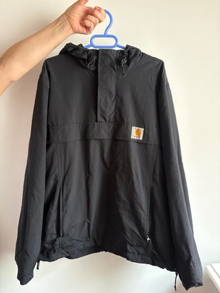 Chaqueta impermeable con capucha negra Carhartt