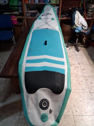 Tabla de Paddle Surf con un pinchazo .