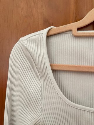 Camisola de manga comprida bege