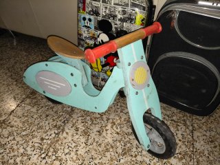Bicicleta de madera estilo Vespa