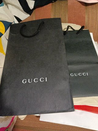 2 Bolsas de papel Gucci