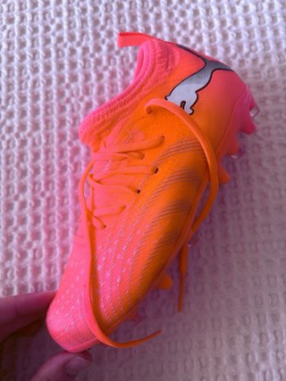 Botas de fútbol Puma niño naranja/coral. Número 30