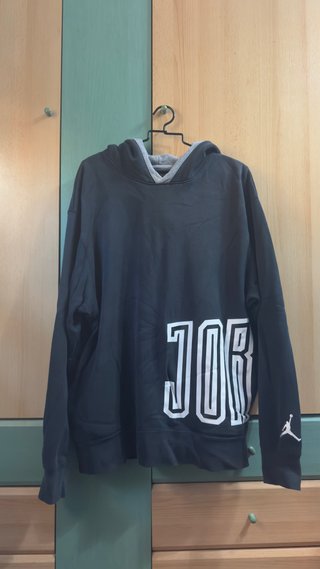 Sudadera Jordan negra con capucha logo blanco M