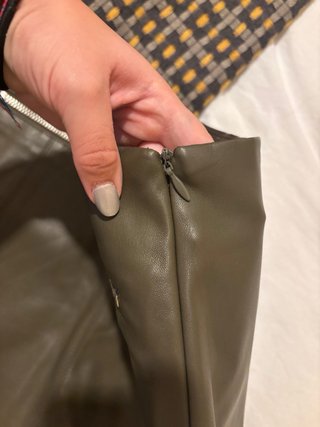 Falda pantalón polipiel Stradivarius