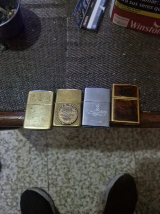 Set di quattro accendini Zippo