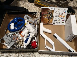 Consola Nintendo Wii con accesorios y juegos
