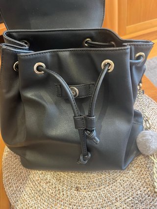 Mochila Guess Negra