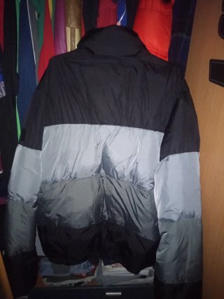 Abrigo acolchado Pull & Bear talla XL con etiqueta