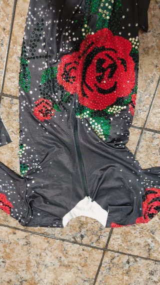 Mono elástico con pedrería y estampado floral