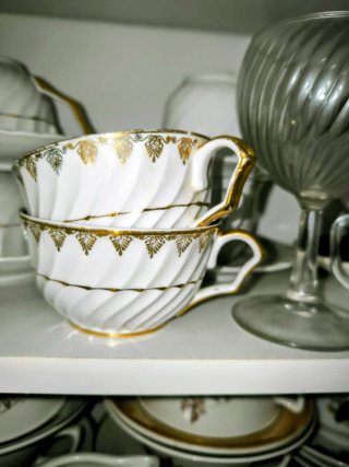 Tazas antiguas de porcelana .