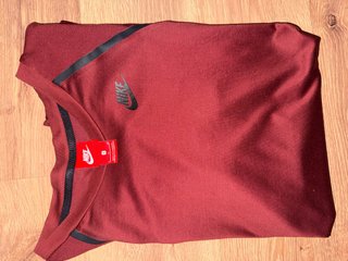 Camiseta Nike Tech Mujer Talla S Roja