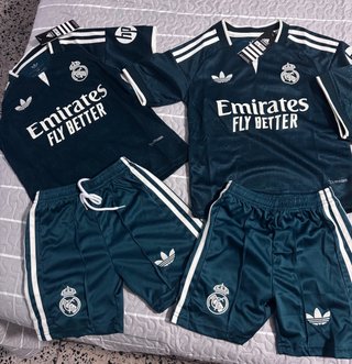 Conjunto Real Madrid Adidas Talla 3-4 años
