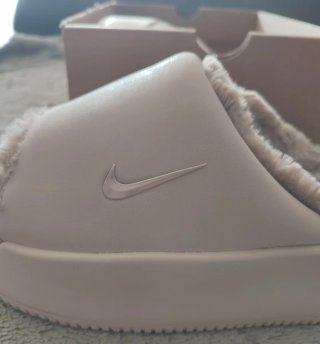 Chanclas Nike de Invierno con Pelo.