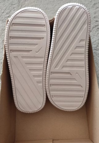 Chanclas Nike de Invierno con Pelo.