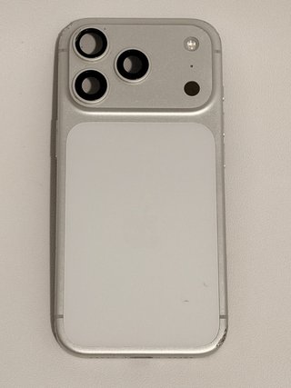 Struttura iPhone 17 Pro Argento