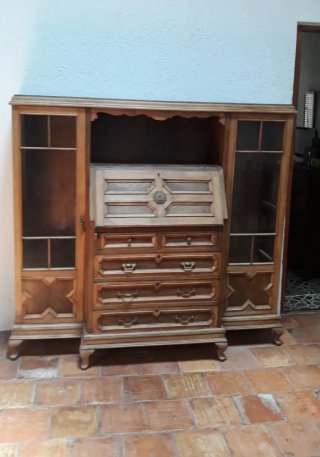 Scrivania Segreteria con Vetrine Laterali