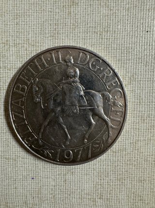 Moneda Elizabeth II 1977
