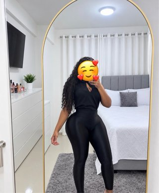 Blusa negra sin mangas