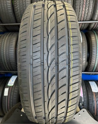 2 und 235/35 R19