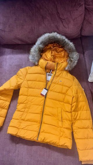 Chaqueta Tommy Jeans Amarilla Talla M