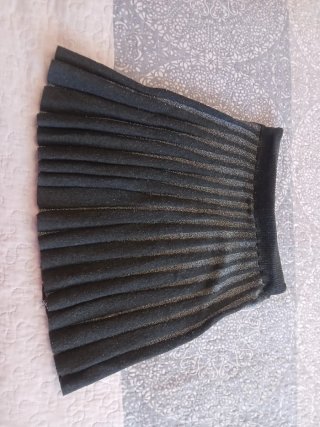 Set di 4 maglioni per bambina, gonne, giacca
