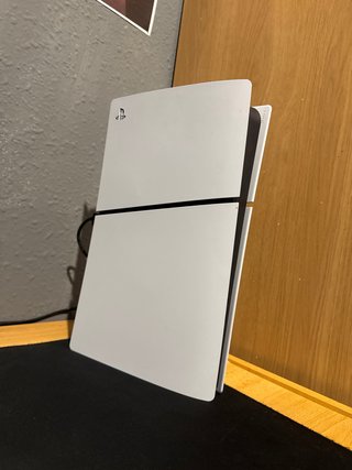 PS5 Slim 1TB (PlayStation 5) con 2 controller