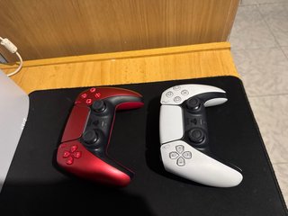 PS5 Slim 1TB (PlayStation 5) con 2 controller