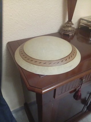 Plafón de lámpara de cristal y madera
