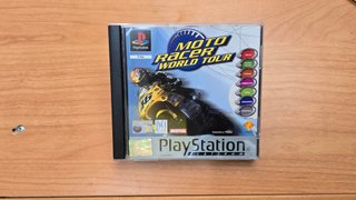 Moto Racer World Tour (PlayStation 1)