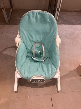 Silla mecedora para bebé