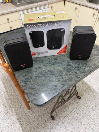 Altavoces JBL CONTROL 1 PRO