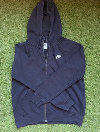 Sudadera Nike Negra Cremallera y Capucha