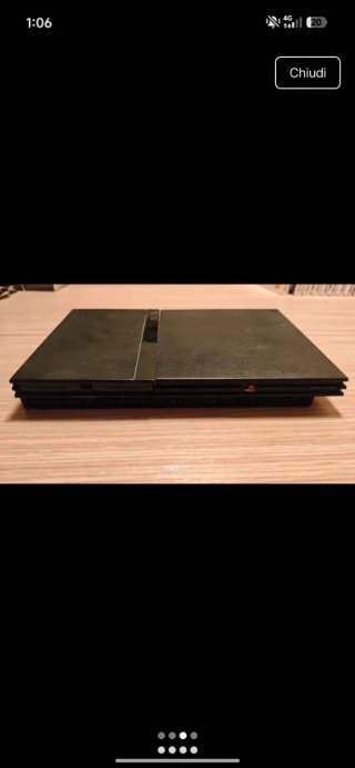 Console PS2 con controller e cavi