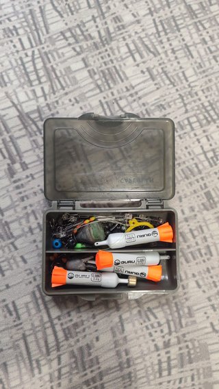 Pack / Lote completo de pesca: Macuto, Hilos, etc.