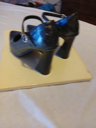 Zapatos de tacón negros con cierre