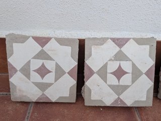 Baldosas hidráulicas antiguas decoradas