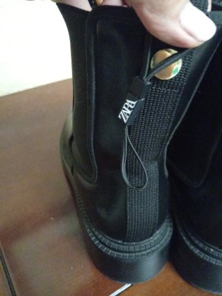 Botines nuevos planos de piel negros Zara Talla 40