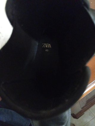 Botines nuevos planos de piel negros Zara Talla 40