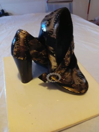 Zapatos de tacón con estampado de mariposas