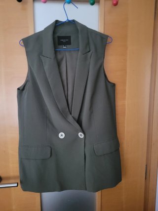 Chaleco Cortefiel verde militar